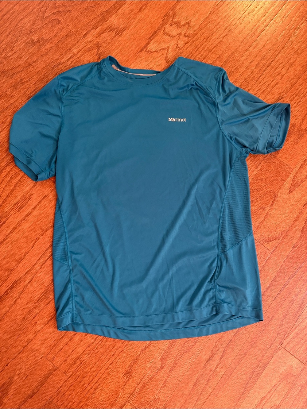 Marmot size XL blue dry fit shirt, short sleeved